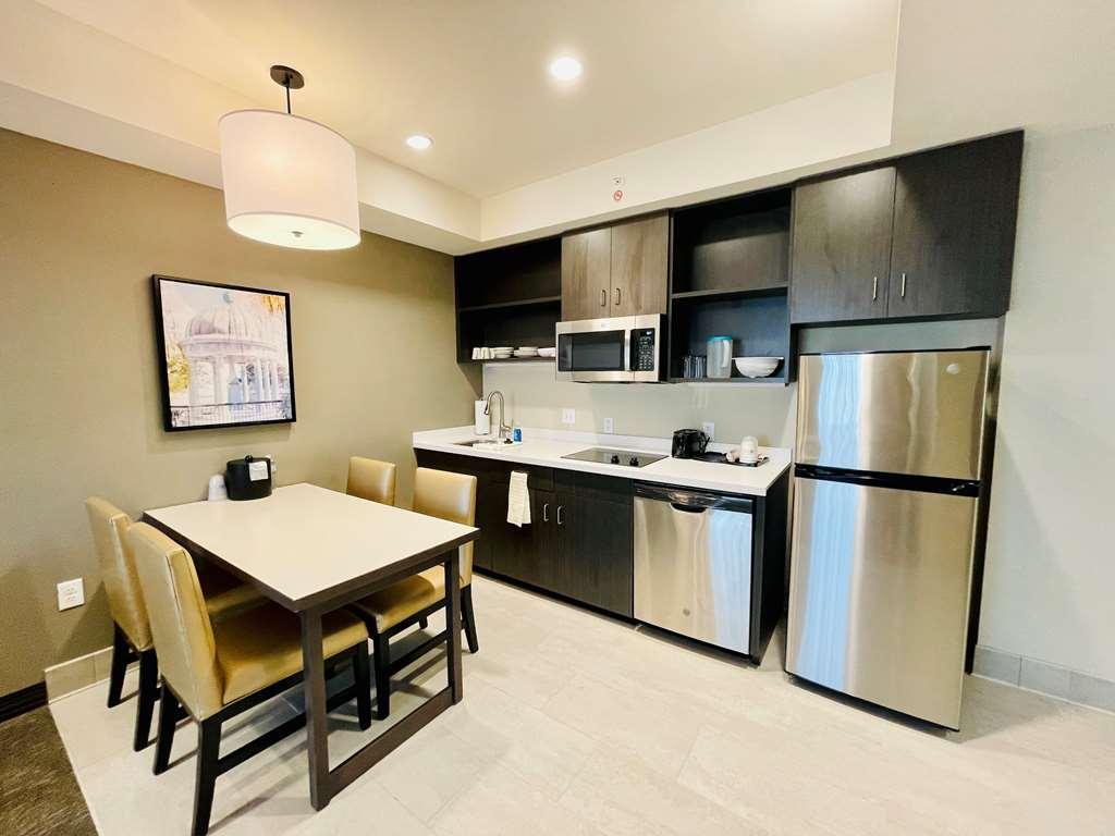 Best Western Plus Executive Residency Jackson Northeast Номер фото
